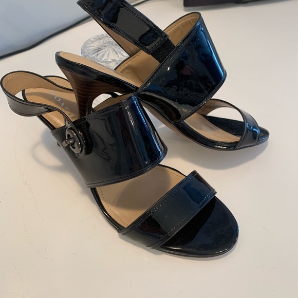 Beautiful Coach black patent leather heels. - Picture 2 of 4